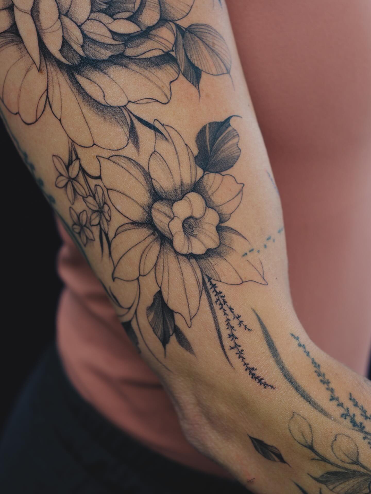 Tattoo by @billy.holistic — black_and_grey
