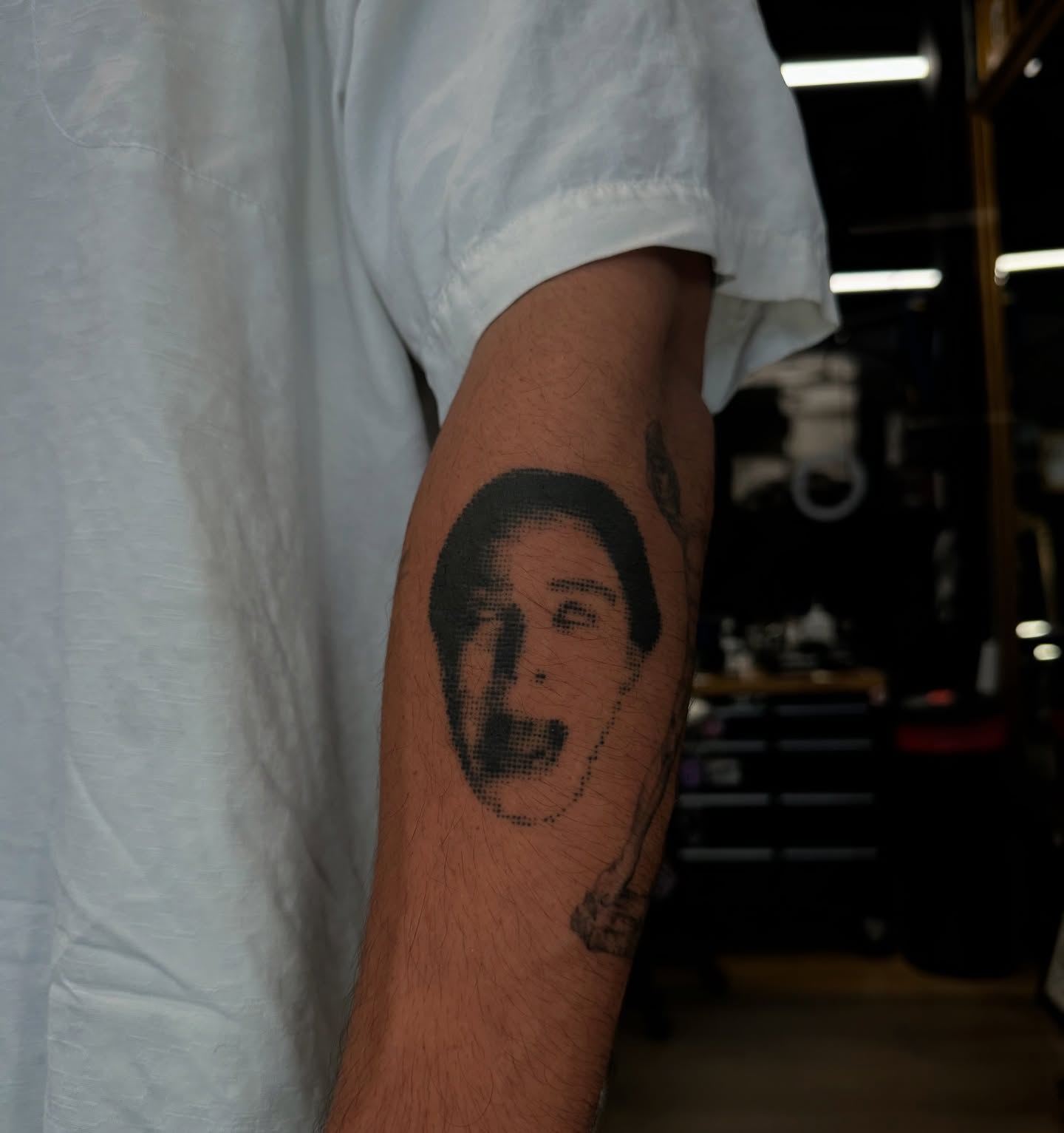 Tattoo by @mortatattoos β dotwork
