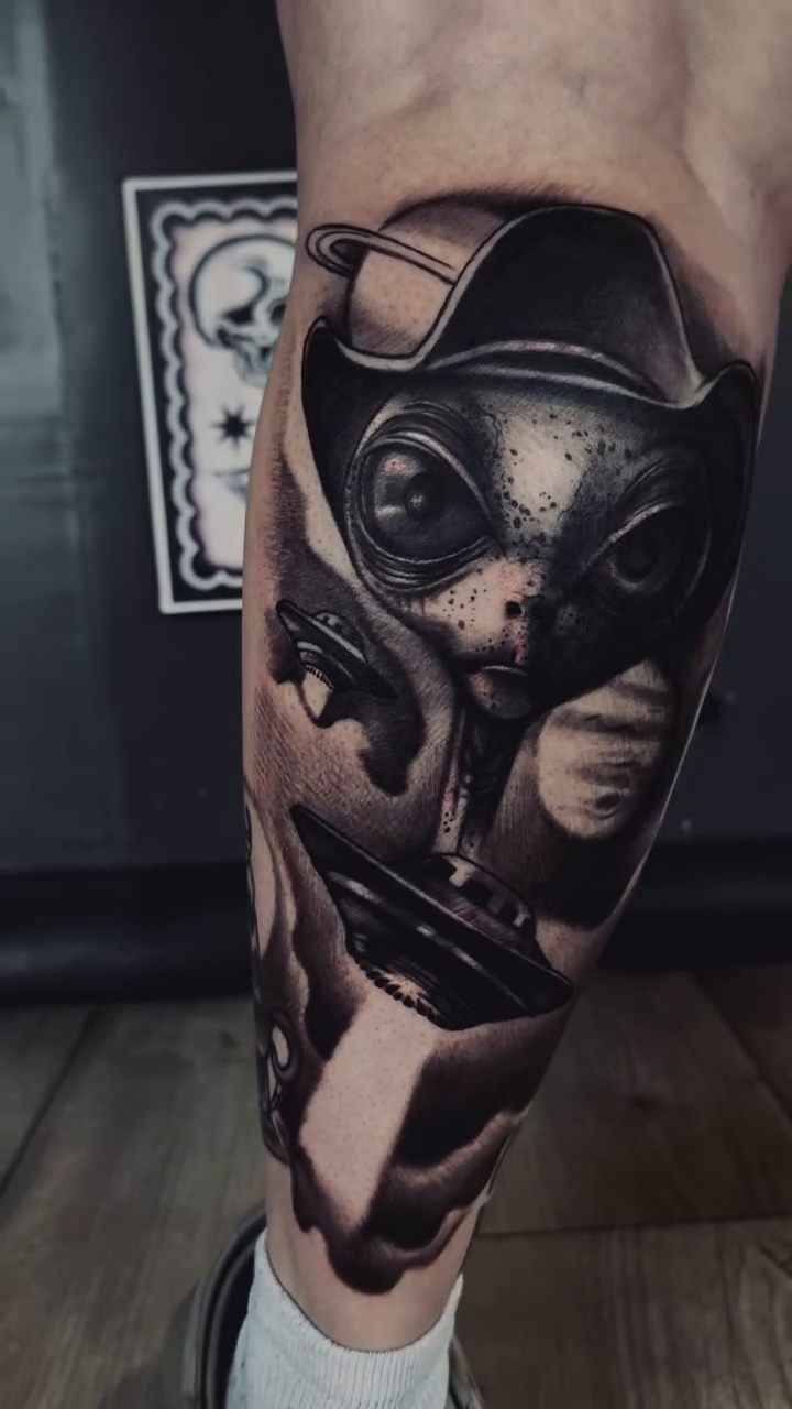Tattoo by @daveisoldbutstillkicknit — realism, black_and_grey