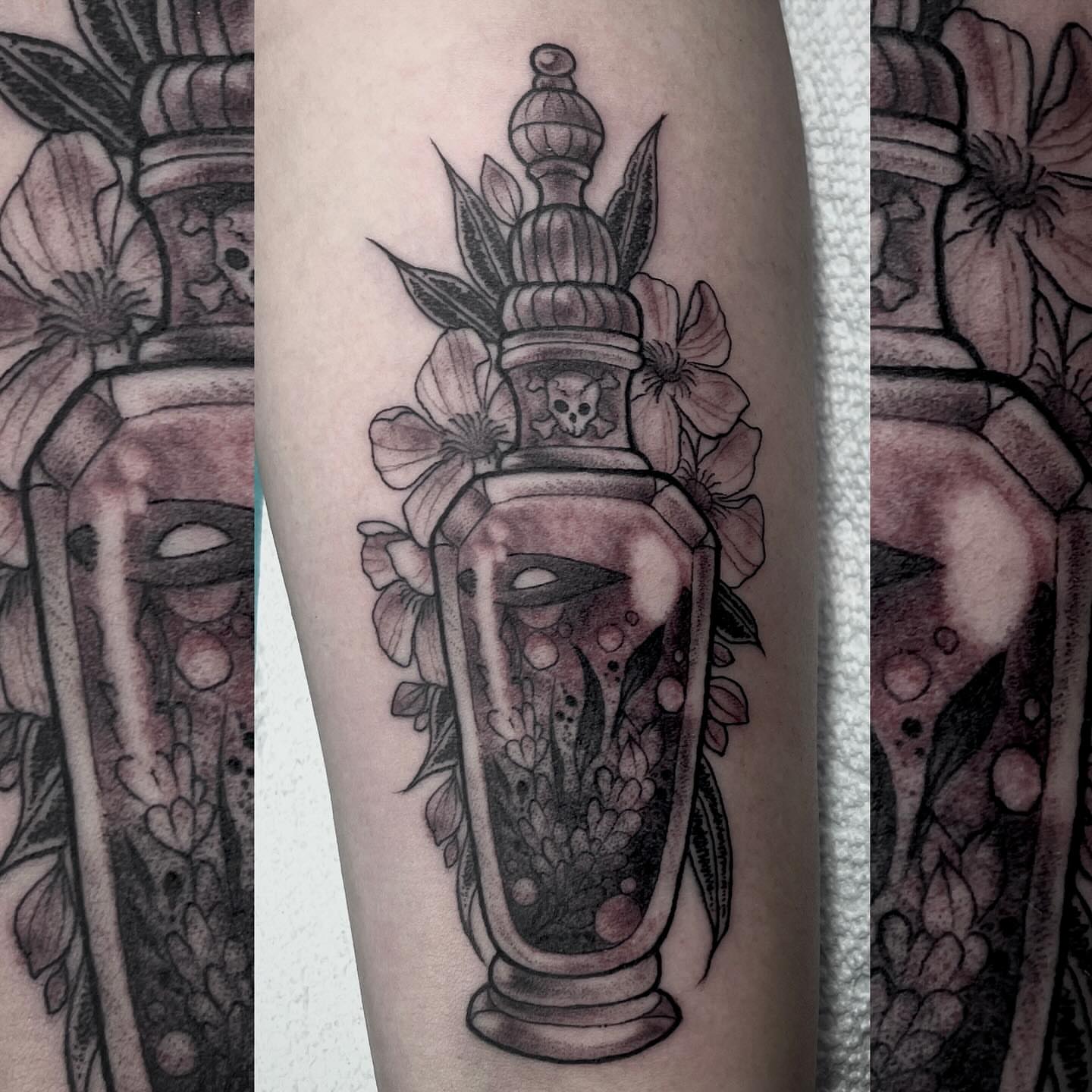 Tattoo by @la_ciscolita — black_and_grey