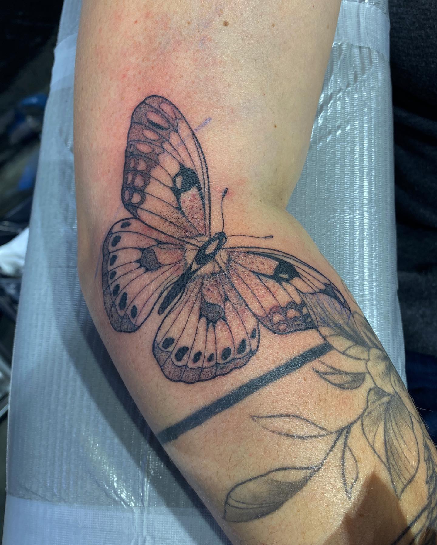 Tattoo by @samilouisetattoos — realism