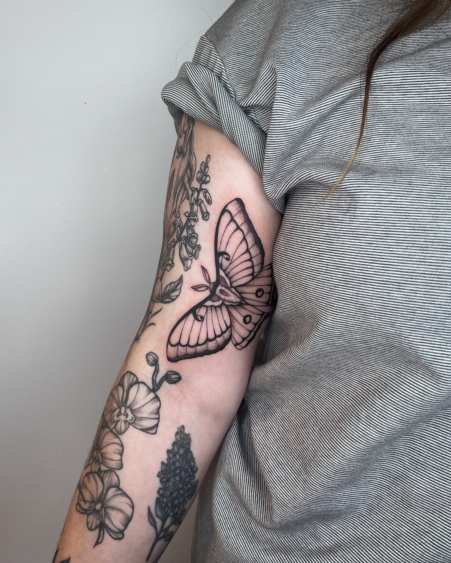 Tattoo by @leneya__valenti β black_and_grey