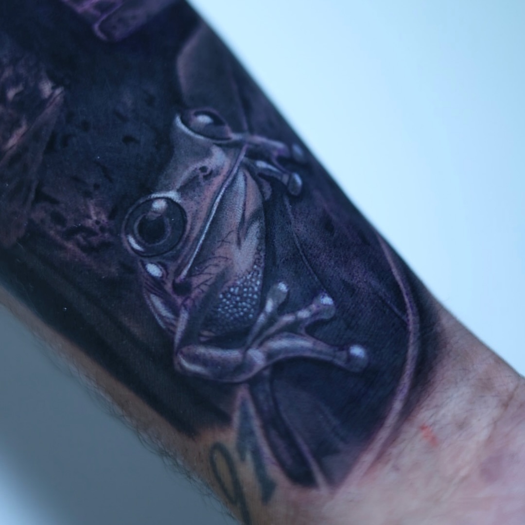Tattoo by @tiagoink__ — realism, dark_realism