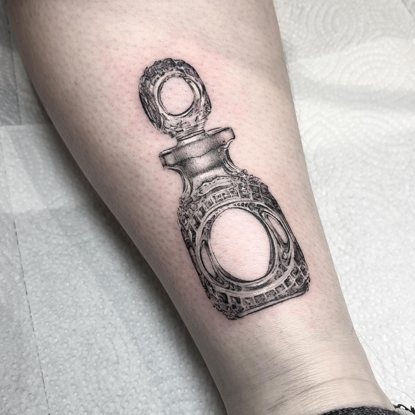 Tattoo by @aurtattoos — black_and_grey