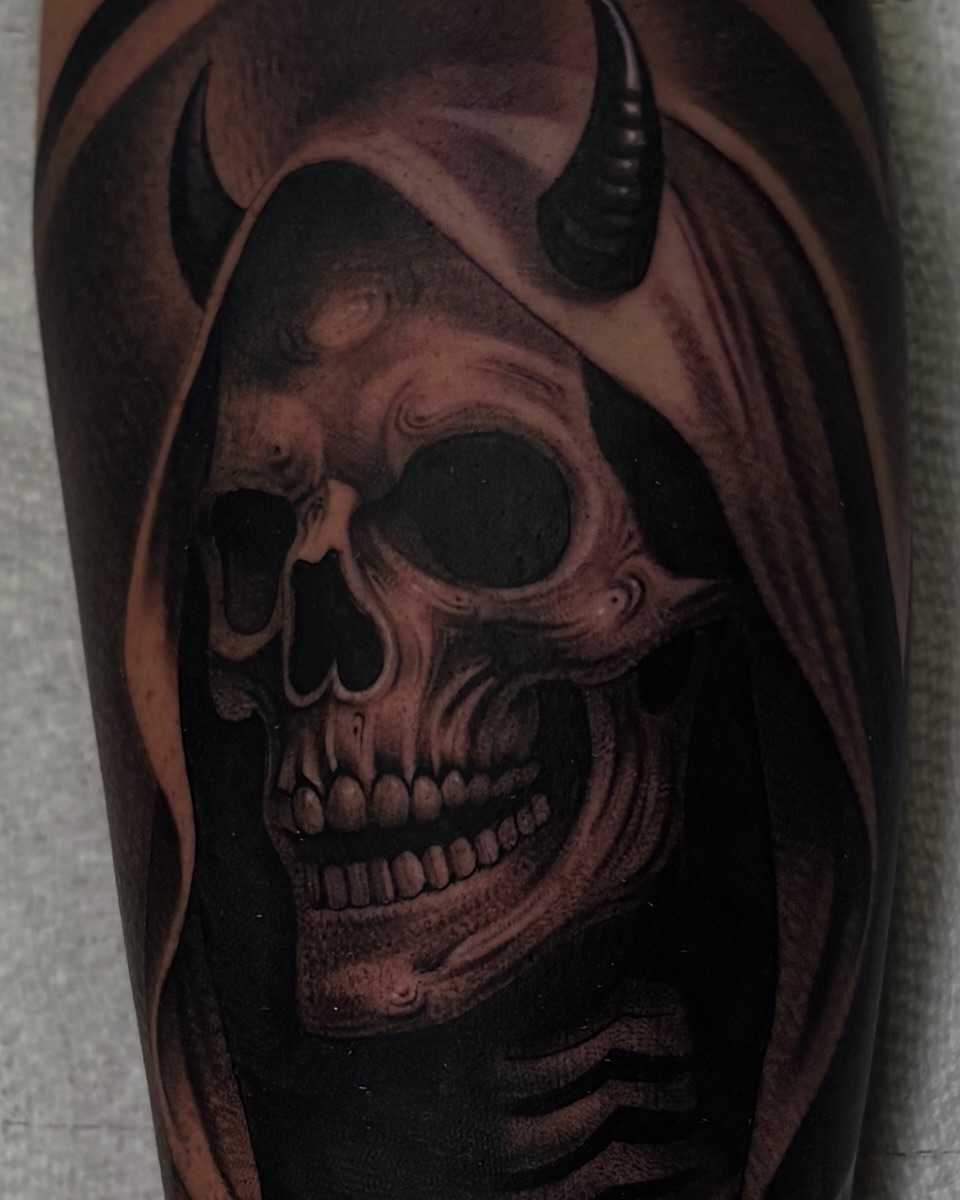 Tattoo by @xaviersalinastats β dark_realism