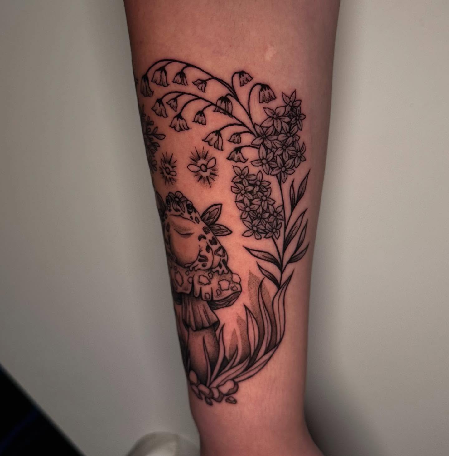 Tattoo by @noble.tattoos — black_and_grey