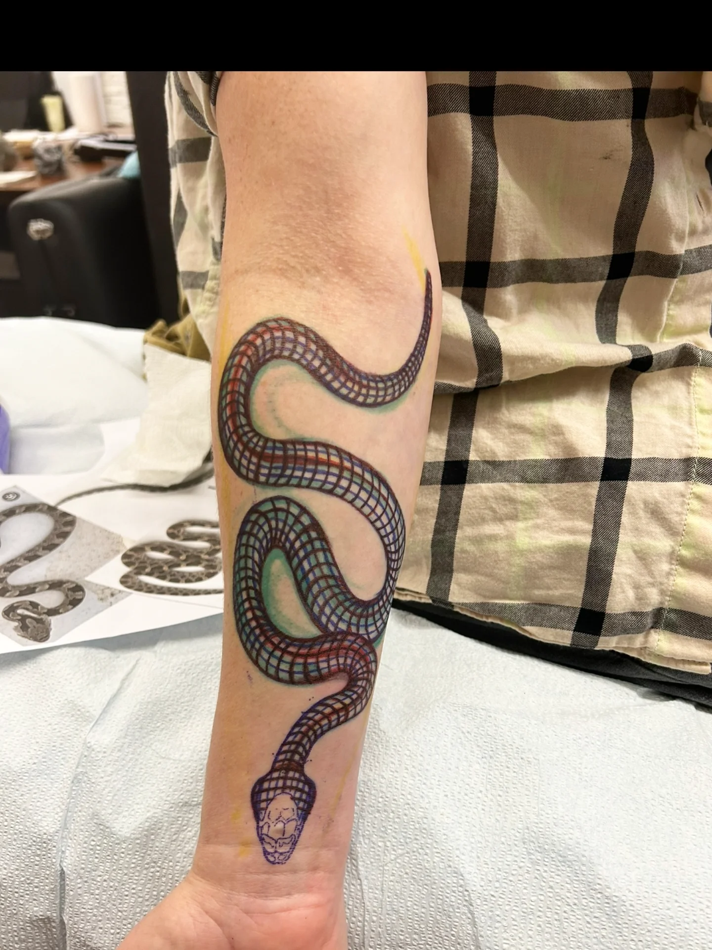 Tattoo by @elistudertattoo — geometric