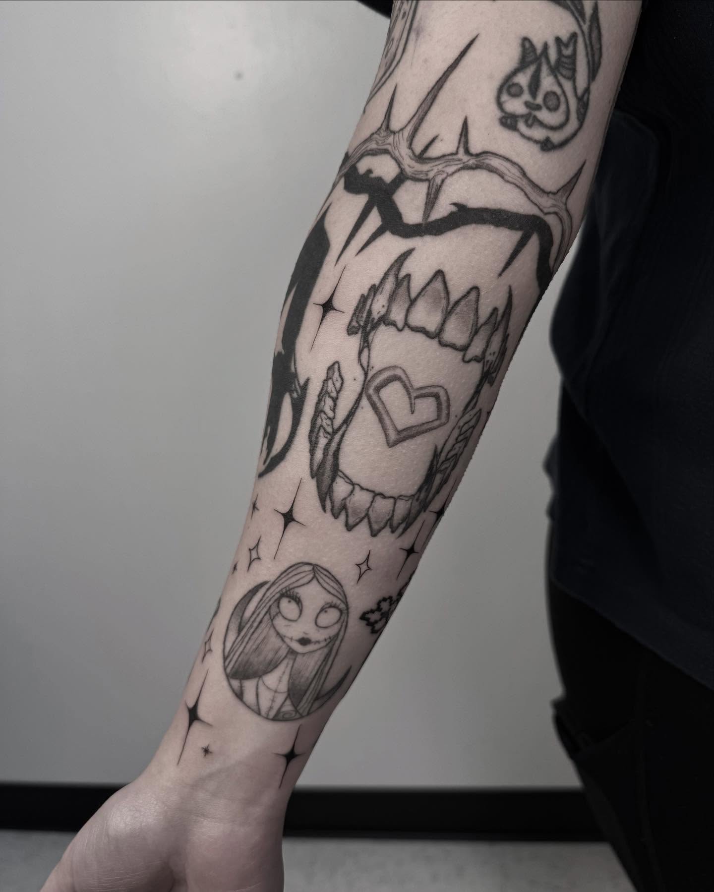 Tattoo by @hellishxtattoos โ black_and_grey, dark_realism