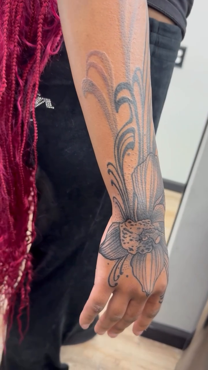 Tattoo by @thecatrinaink — fine_line, black_and_grey