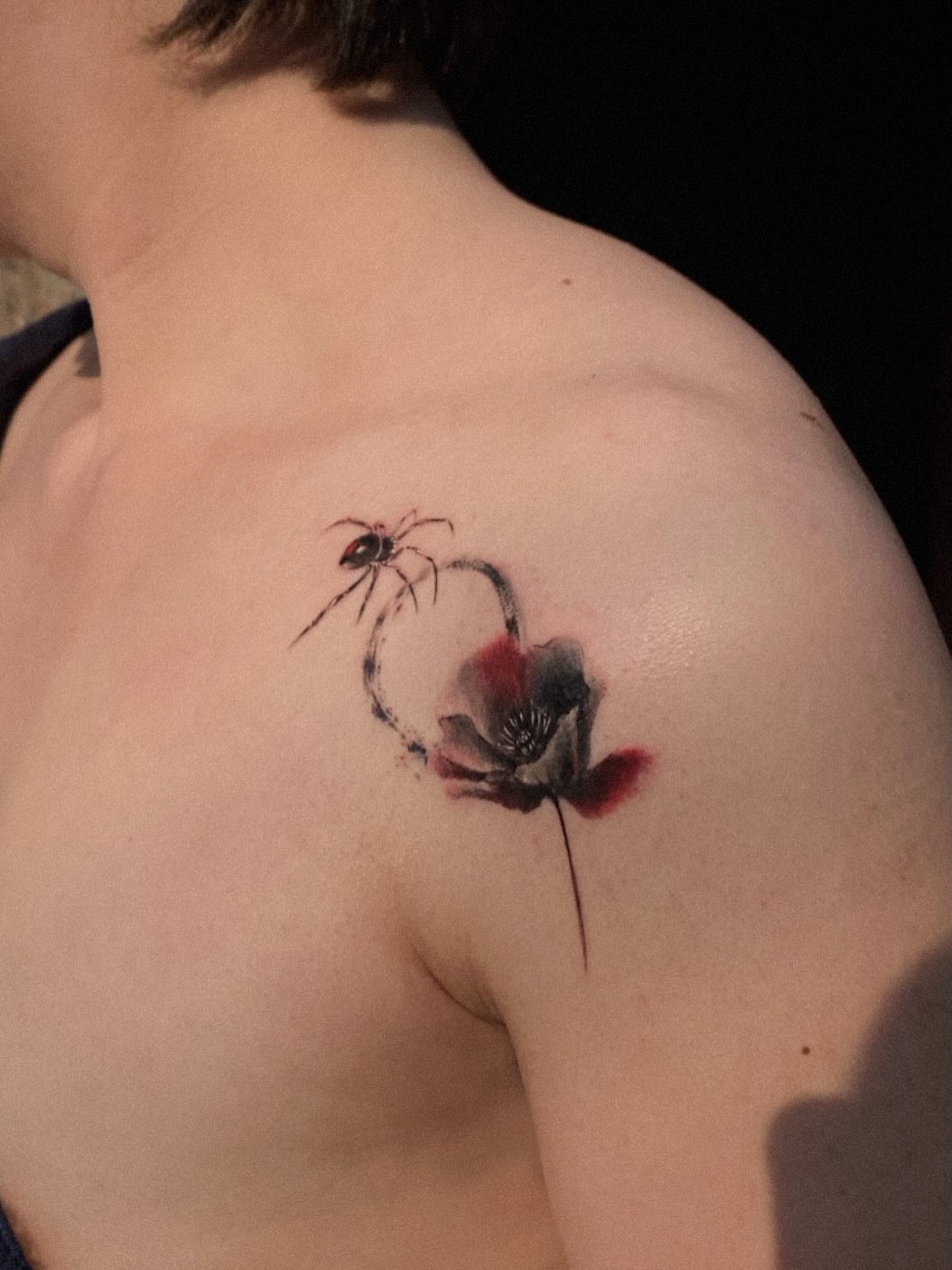 Tattoo by @dyun_tat2 — watercolor, realism