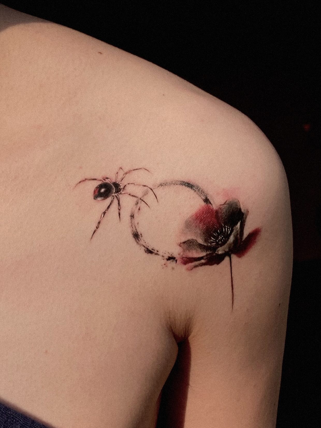 Tattoo by @dyun_tat2 — watercolor, realism