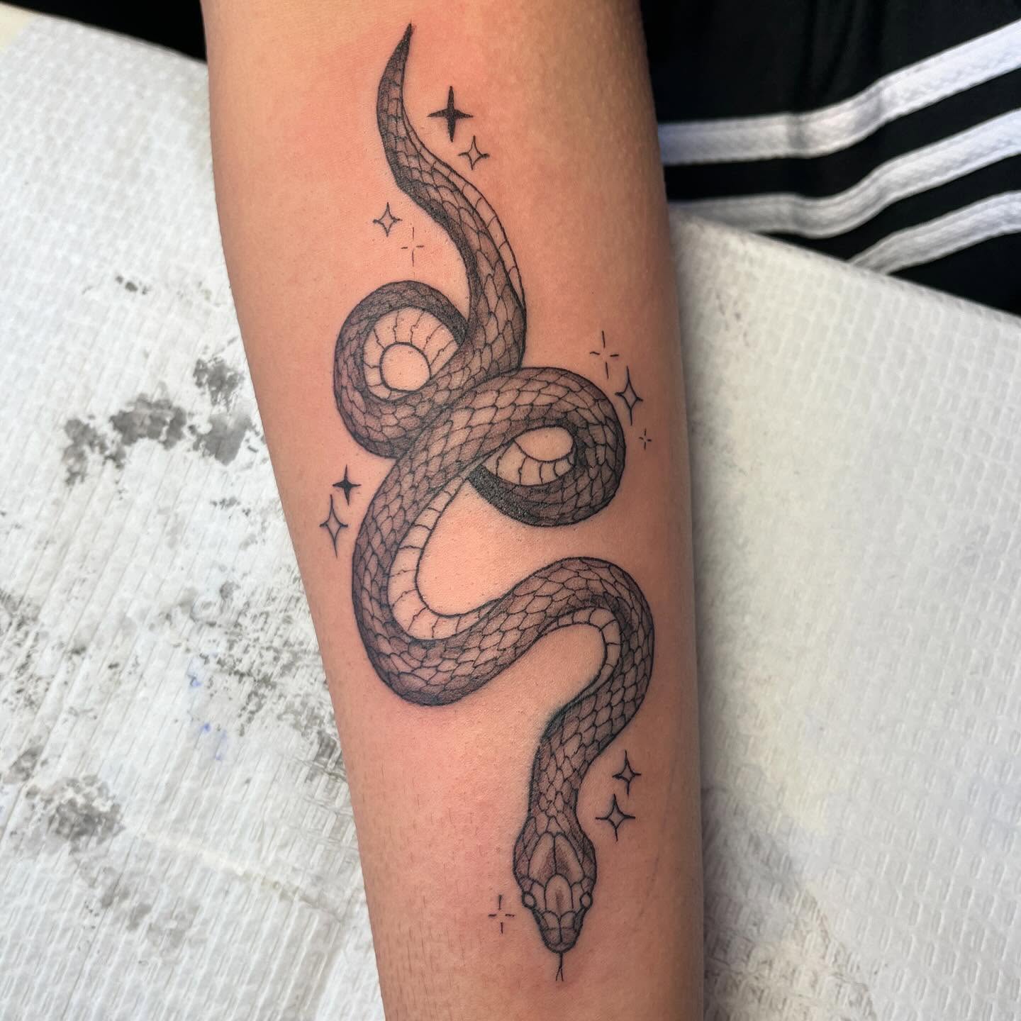 Tattoo by @sarahbellzebub — black_and_grey