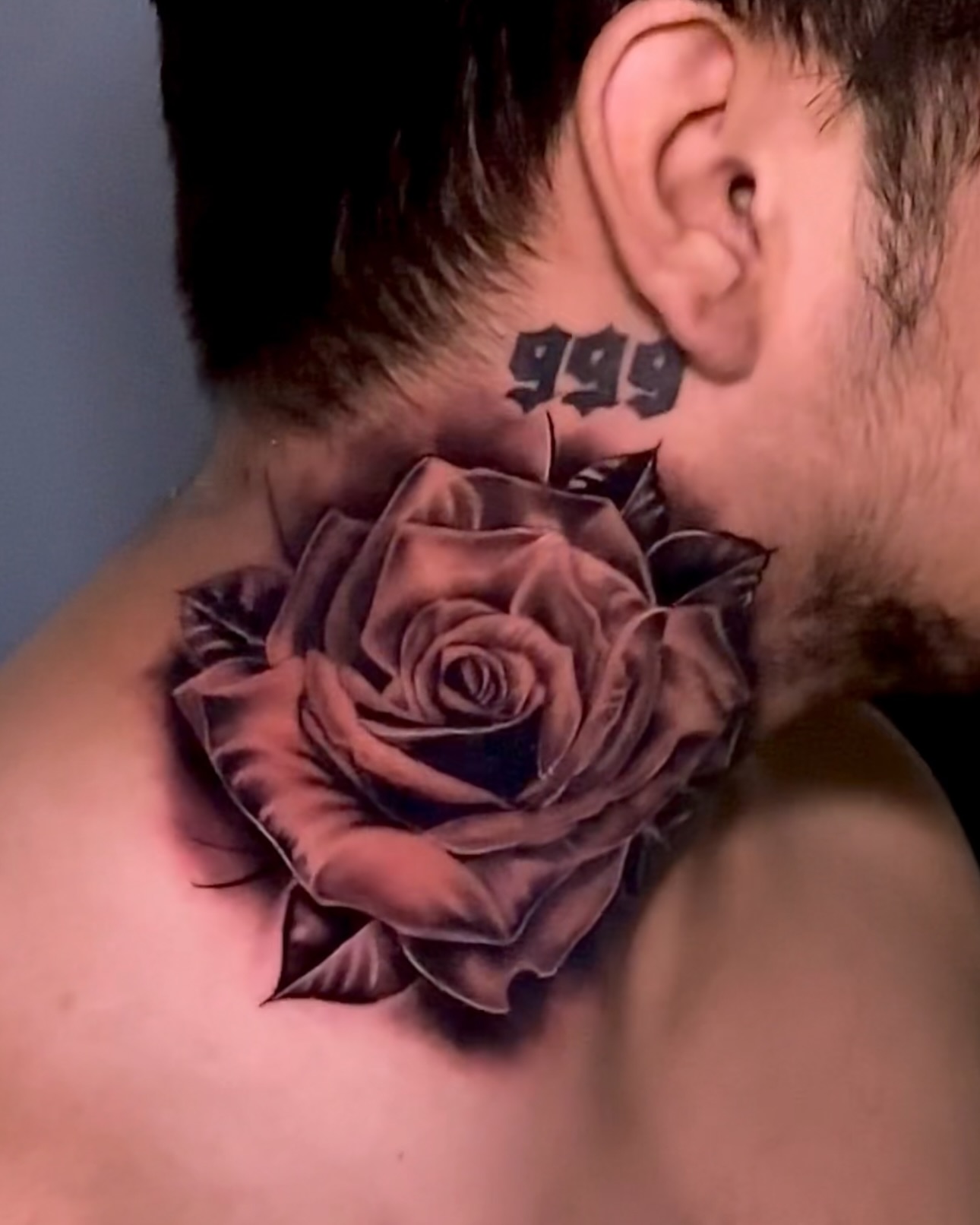 Rose realism tattoo on the neck by Erick @ AZTEC_TATT