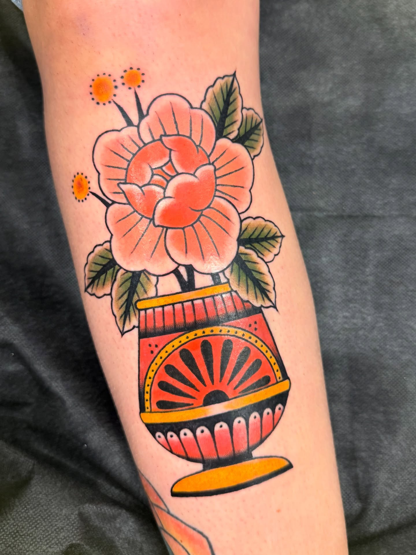 Tattoo by @lizzysmallzz — american_traditional