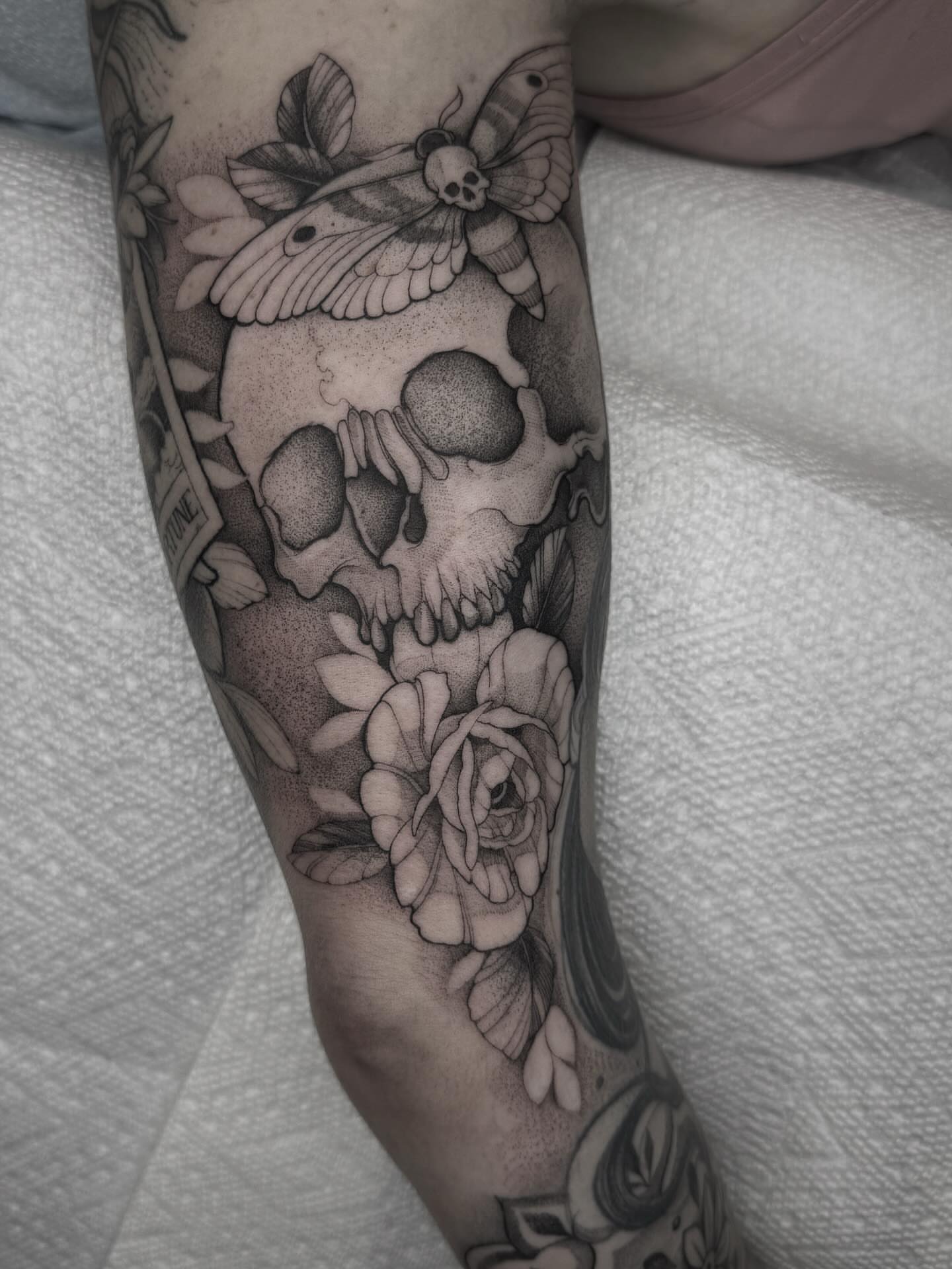 Tattoo by @cattblacktattoo β dotwork, black_and_grey