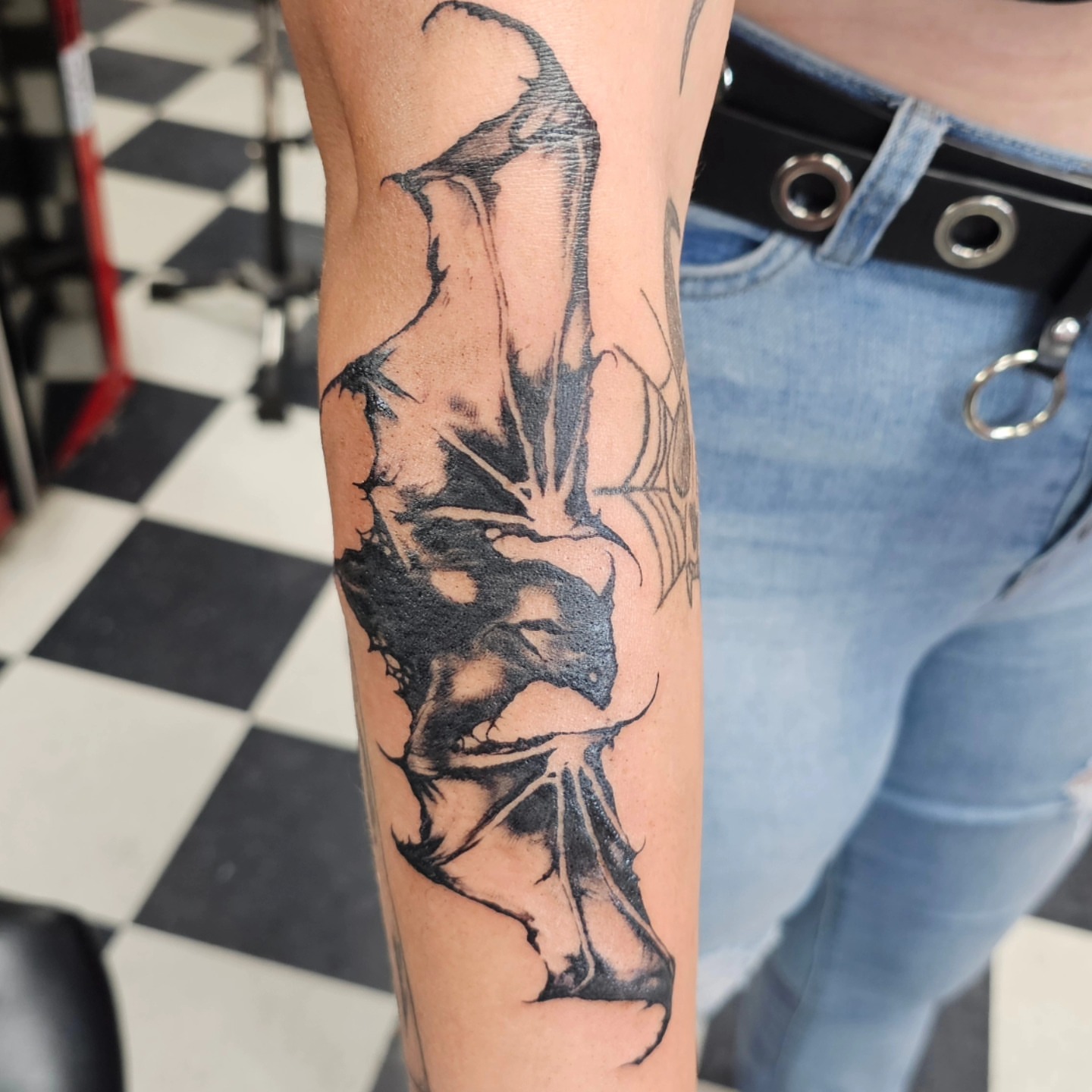 Bat geometric tattoo on the forearm by Ari 💠🧜‍♂️🐟🎨🦑🐚💠