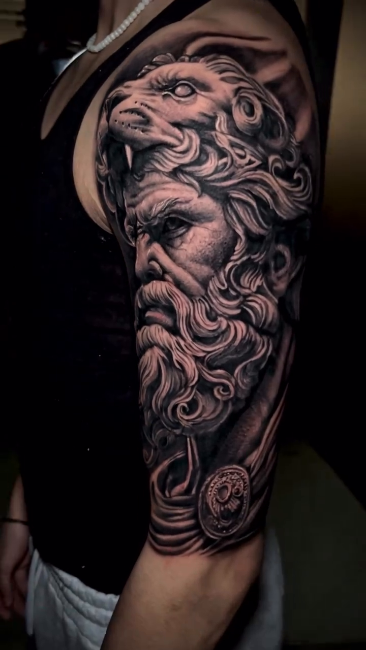 Tattoo by @rodomaciel — realism, black_and_grey