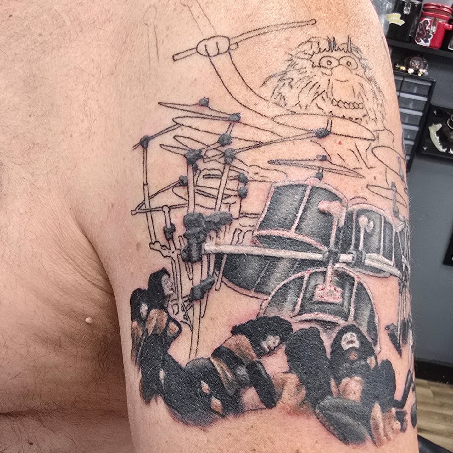 Tattoo by @blovetattoo — black_and_grey