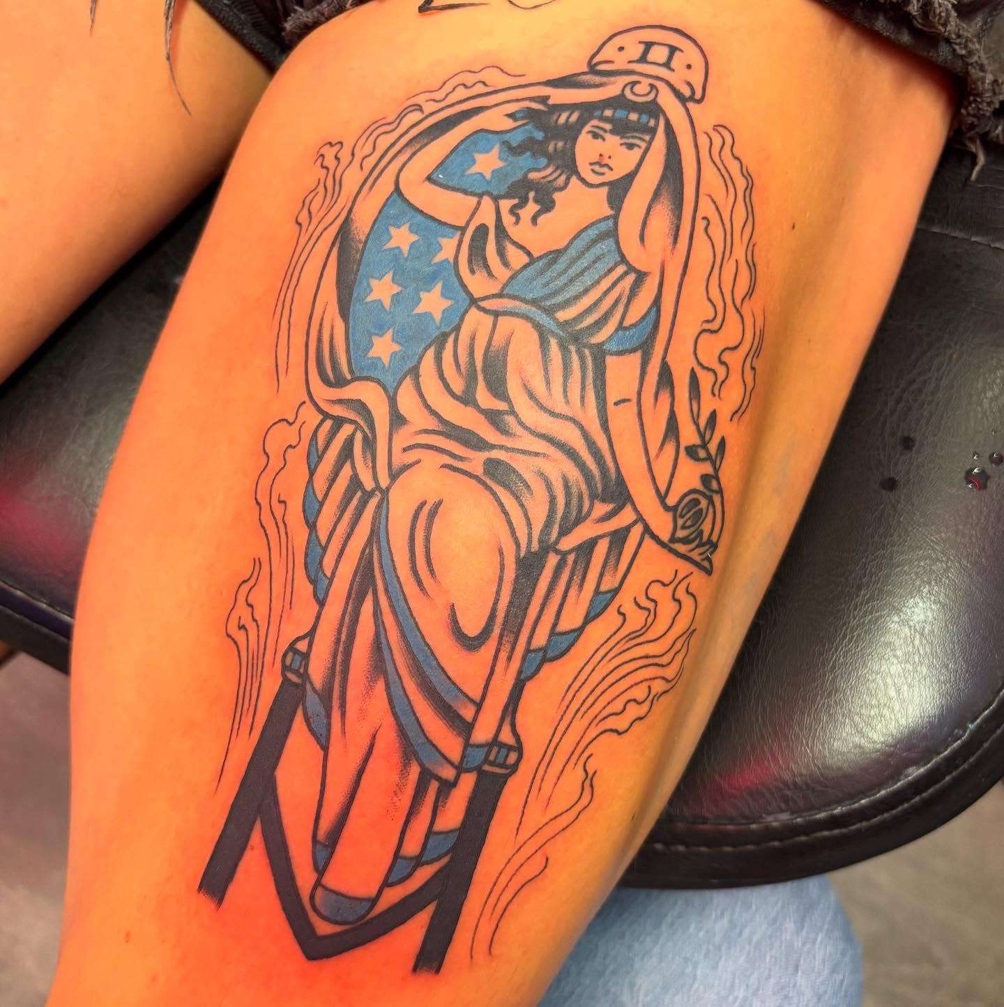 Statue of liberty American traditional tattoo on the thigh by @dannydoestattoos