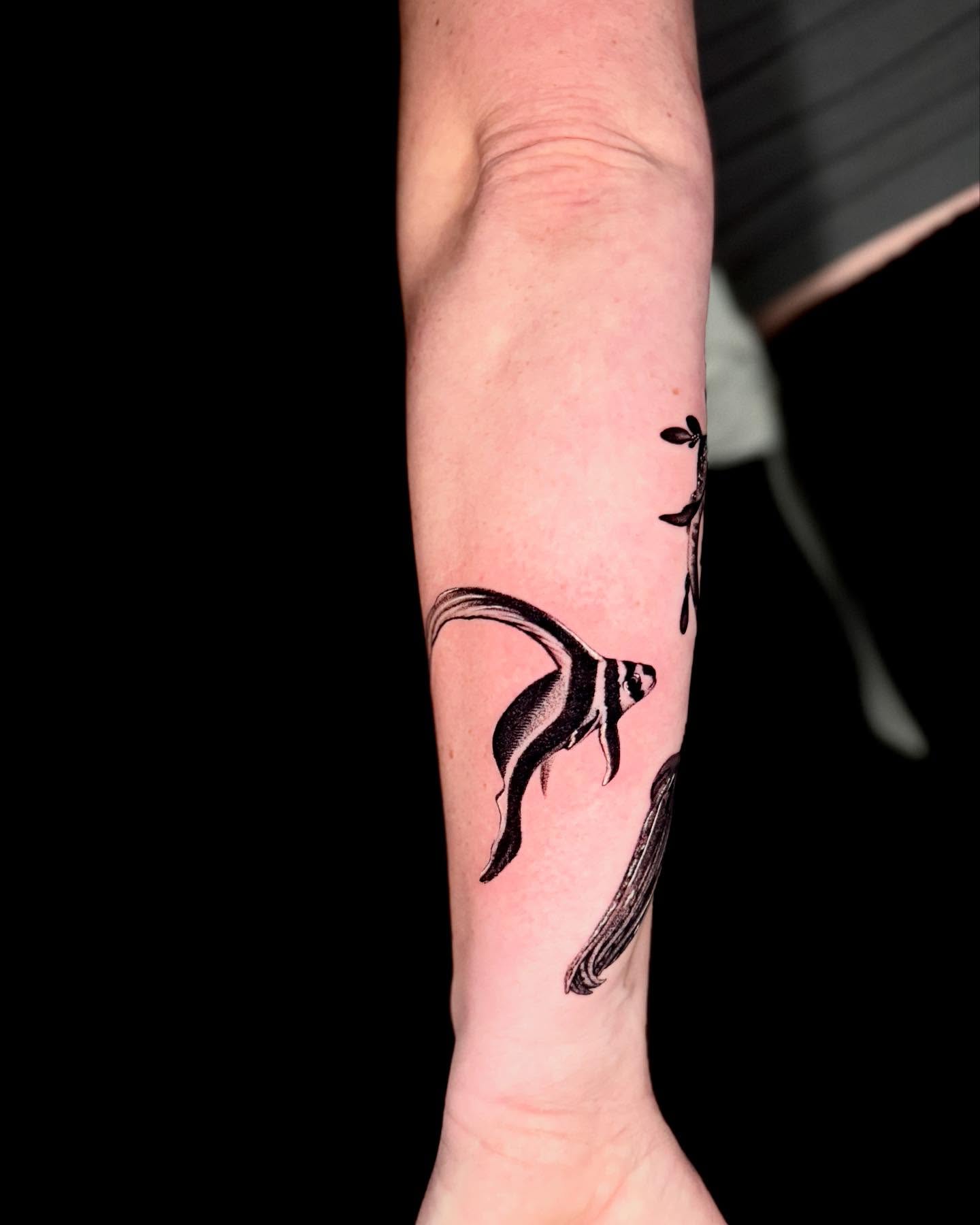 Tattoo by @amberstarrartistry — black_and_grey