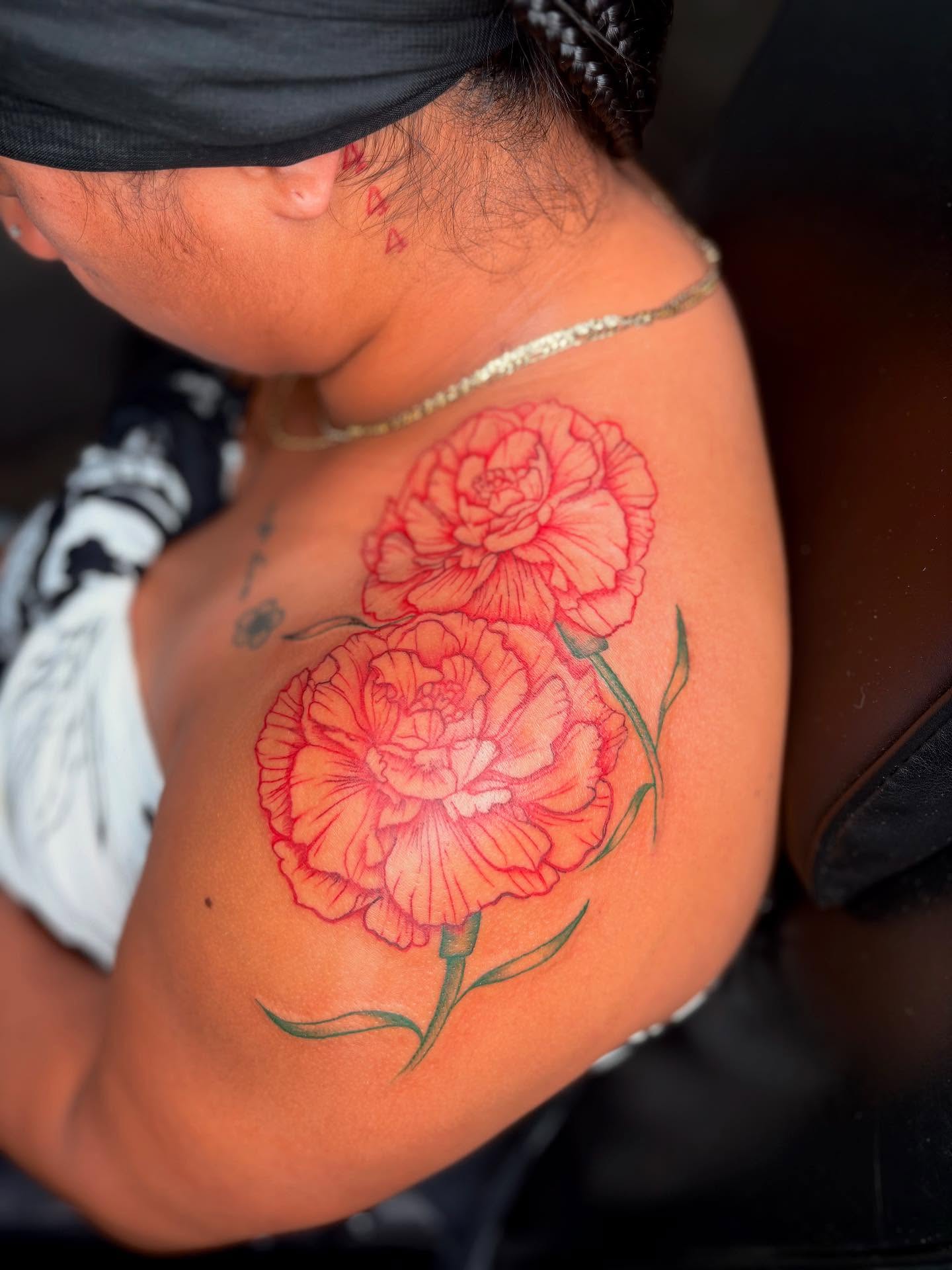 Carnation flowers realism tattoo on the shoulder by Bay Area Tattoo Artist ✍🏽