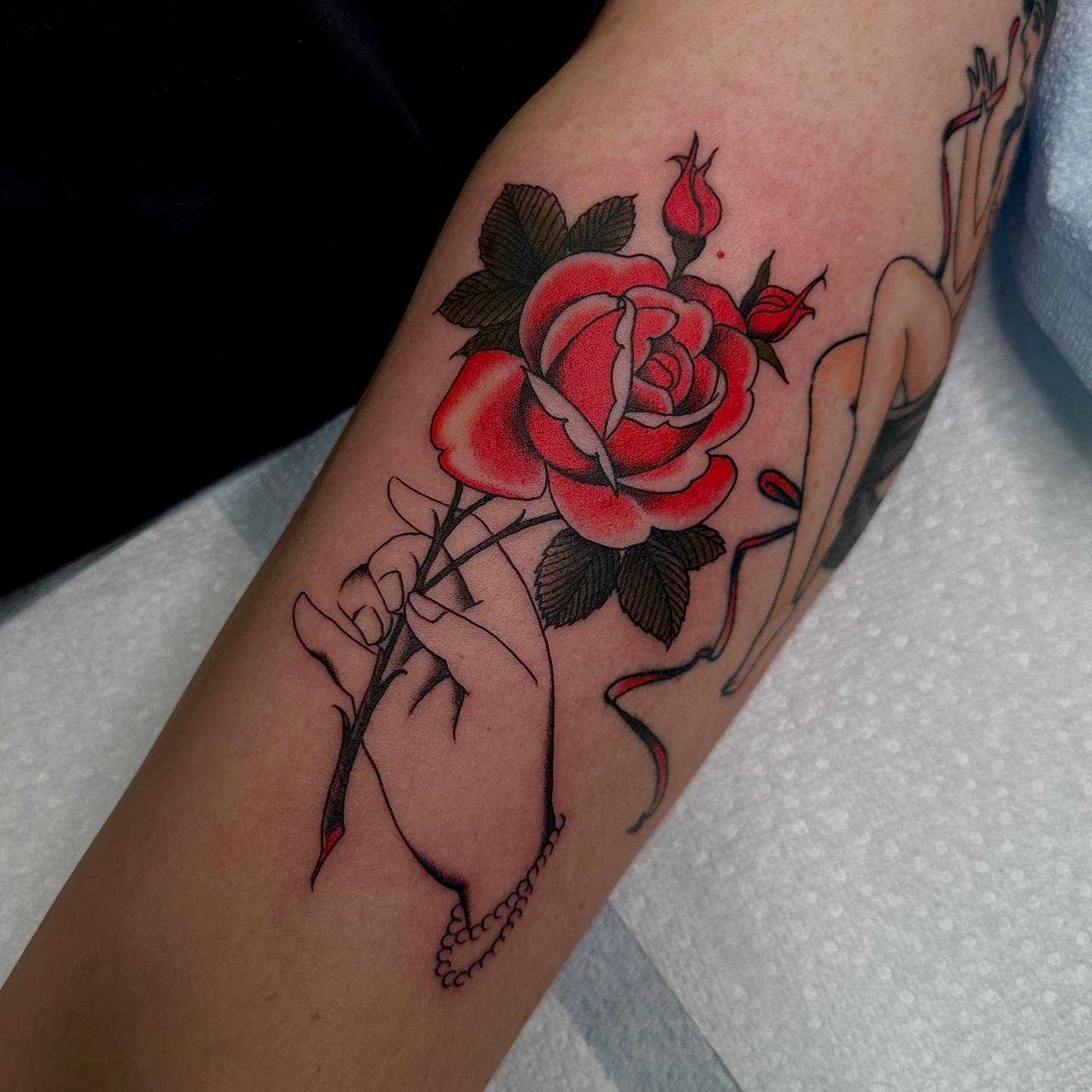 Tattoo by @samavitia — american_traditional
