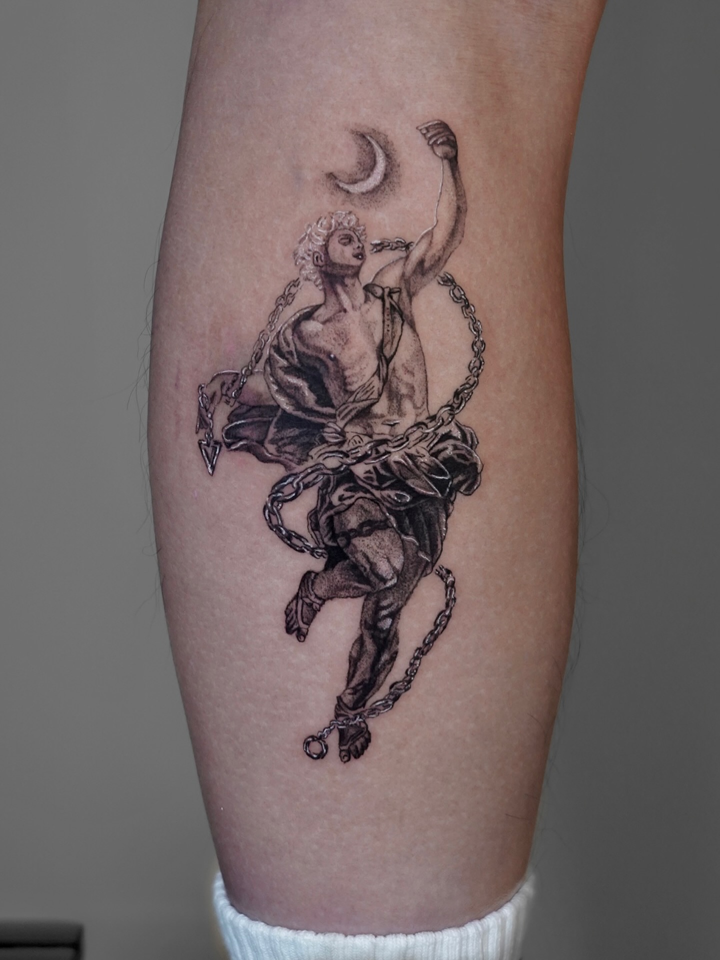 Tattoo by @2erotatt2 — realism
