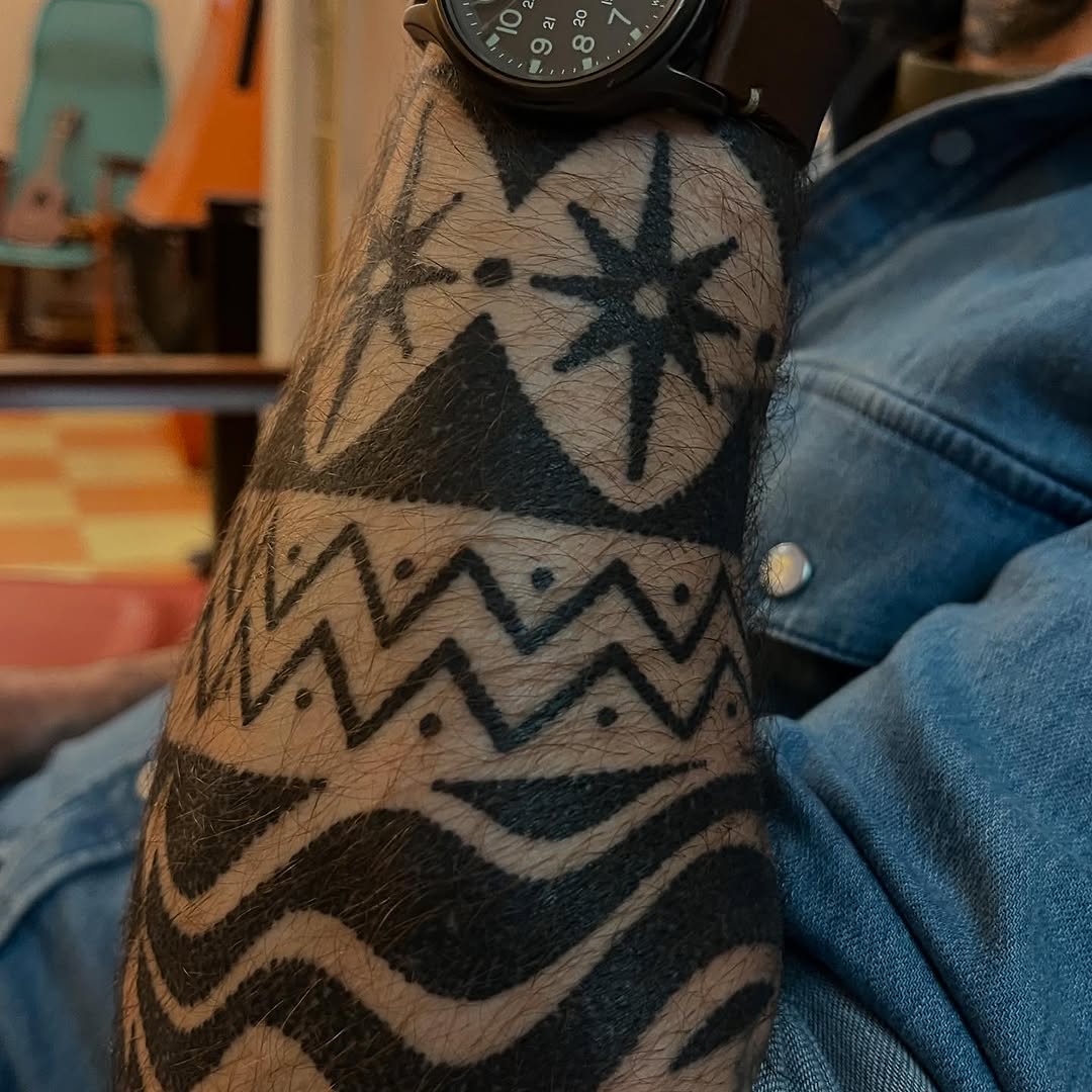 Tattoo by @f_u_z_z_z_z_ — blackwork, tribal