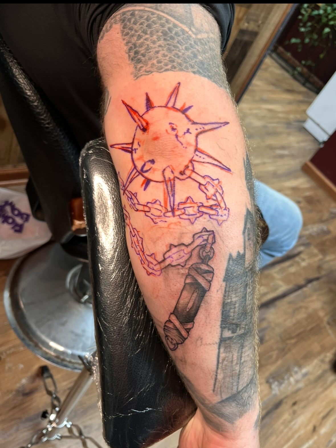 Sun and chain neo-traditional tattoo on the forearm by amy mangeri ๐ฆ
