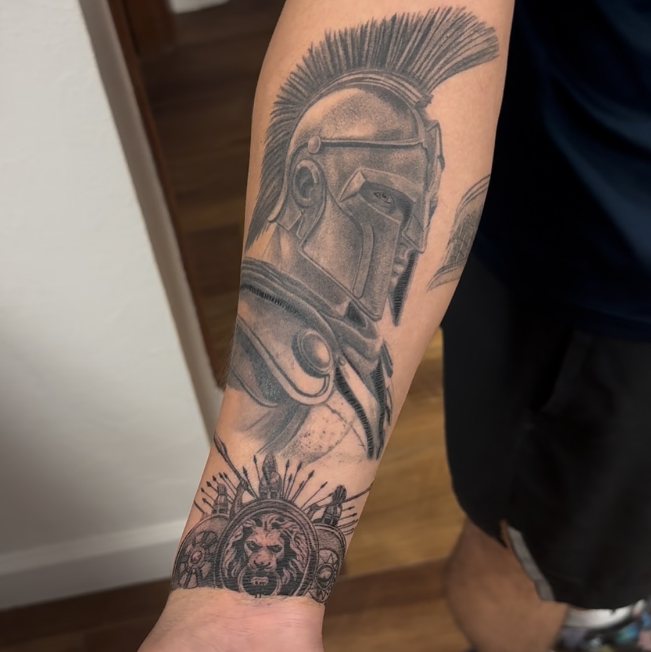 Tattoo by @elian.tattoos — black_and_grey