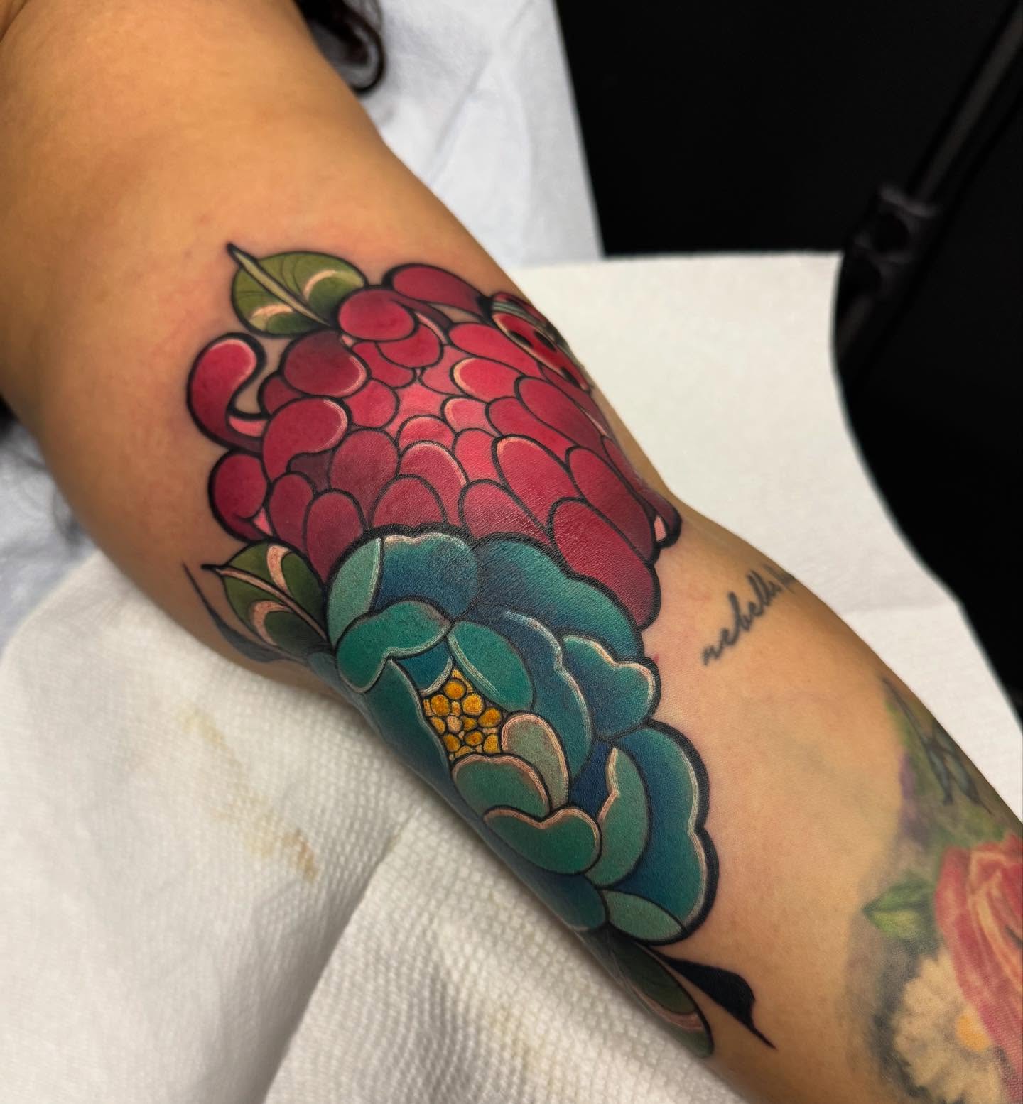 Tattoo by @cattlynnrose — american_traditional