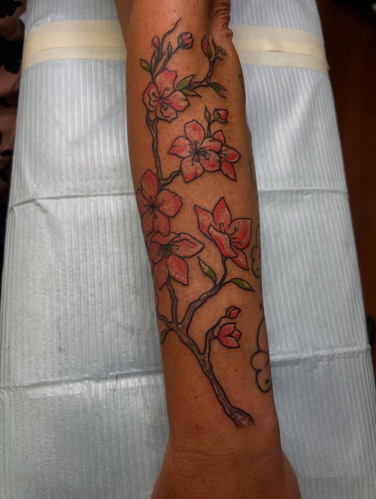 Tattoo by @acampart β dotwork