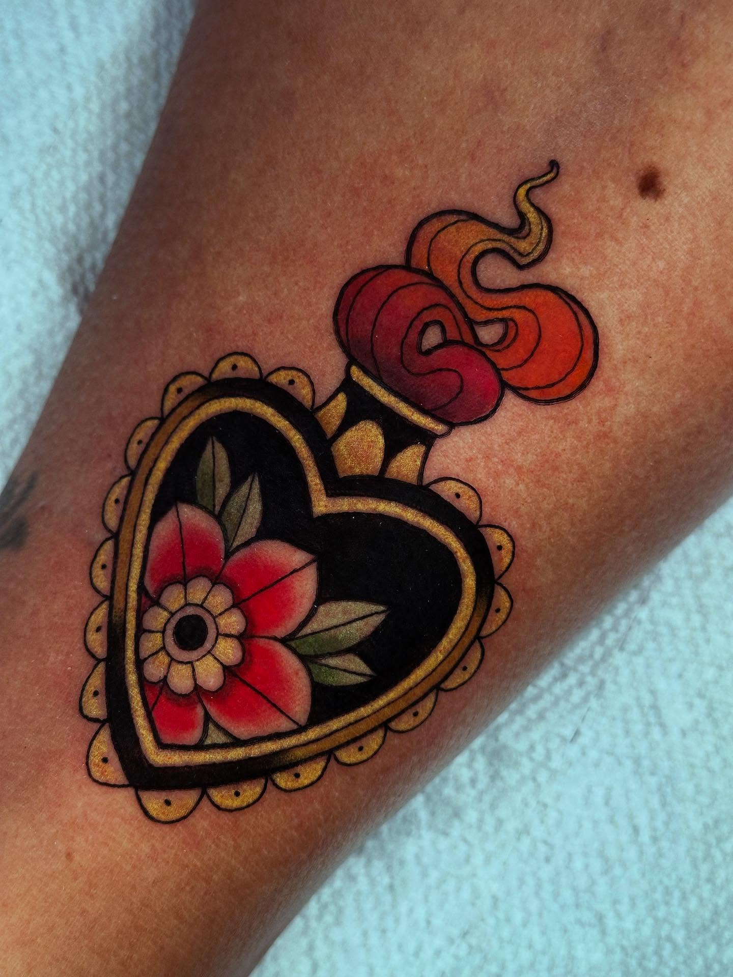 Tattoo by @lexiwtattoos — american_traditional