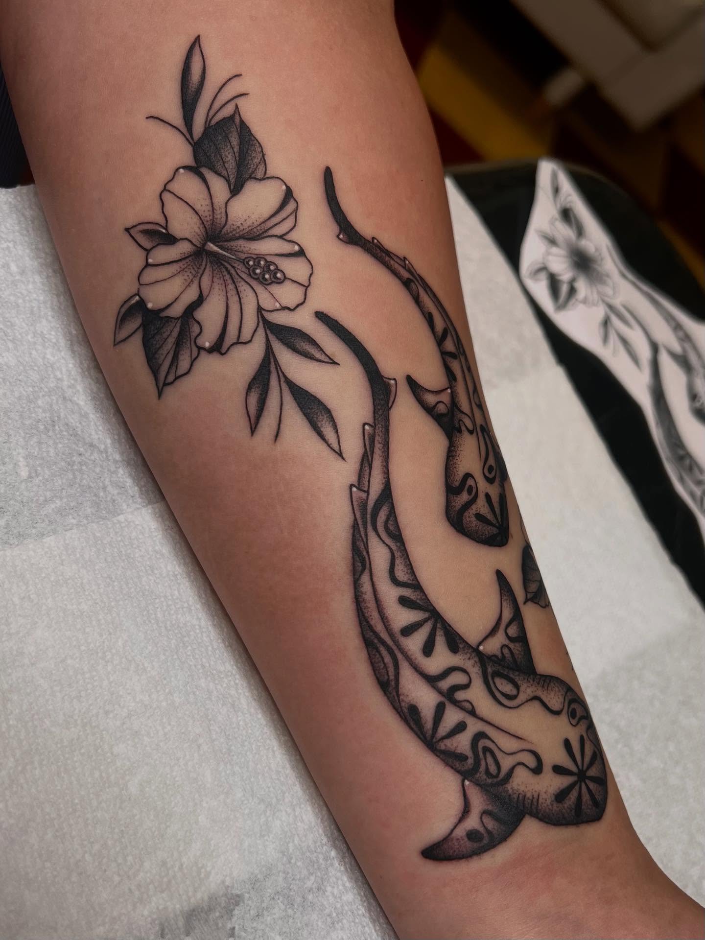 Tattoo by @molliecooltattoos — black_and_grey