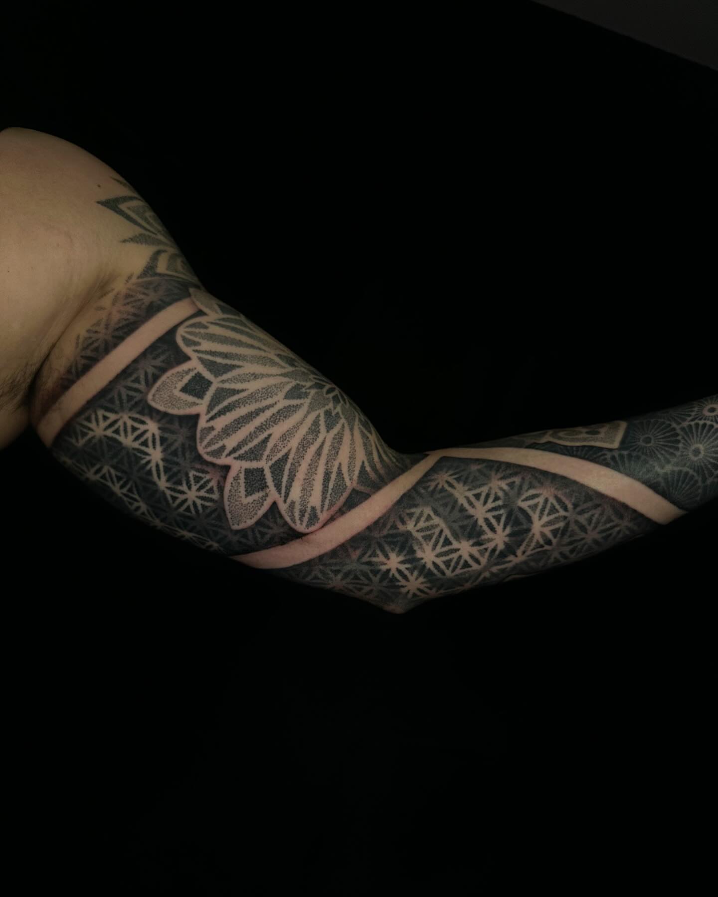 Tattoo by @davidlayhere โ geometric