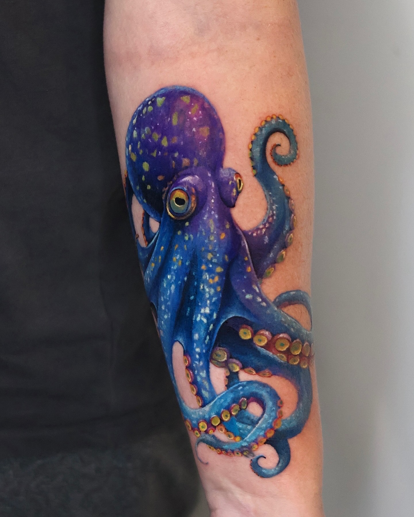Octopus realism tattoo on the forearm by 𝒀𝒖𝒏𝒎𝒊 𝑷𝒂𝒓𝒌