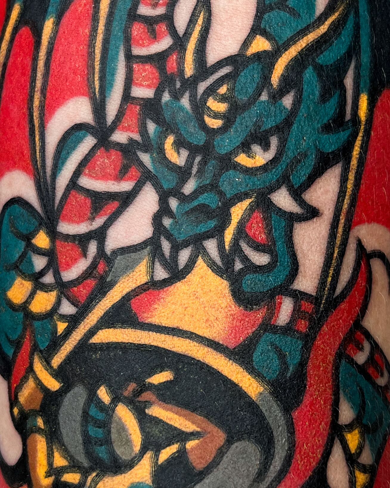Abstract dragon geometric tattoo on the forearm by Oldschool Tattooer Takii 타키