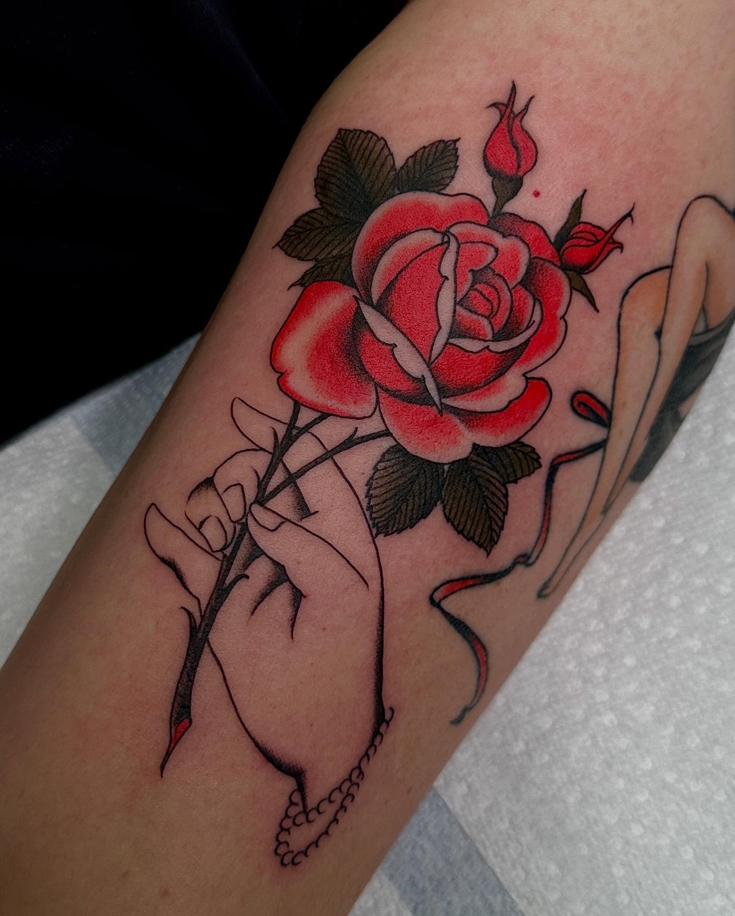 Tattoo by @samavitia — realism