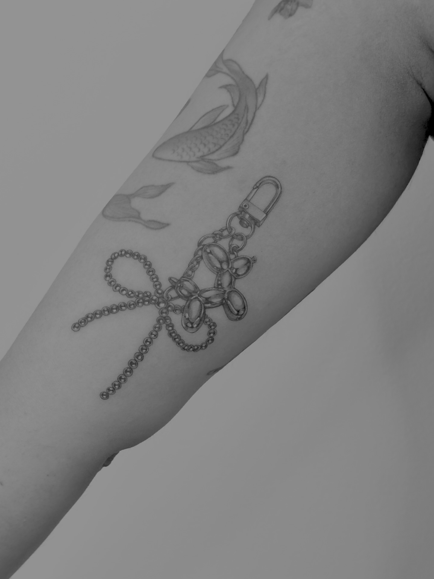 Bracelet black and grey tattoo on the forearm by Soohee Jin✨ NYC tattoo artist