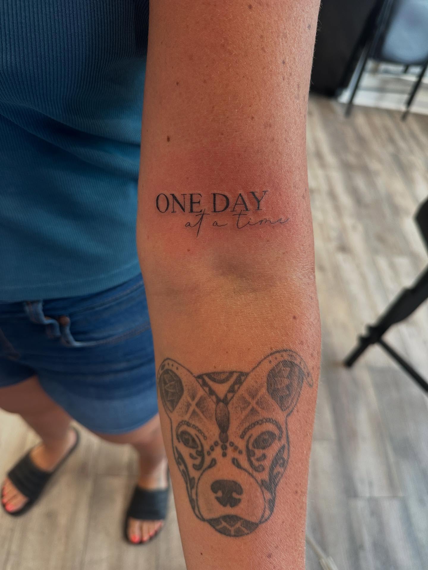 Tattoo by @nia.c__tattoo — geometric