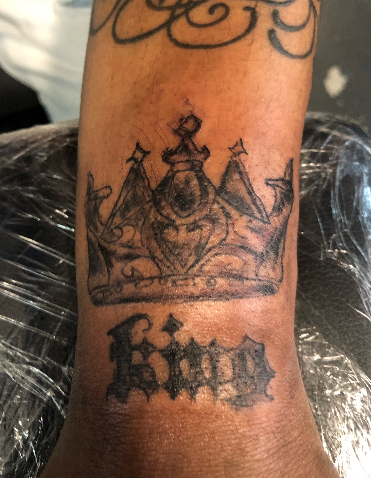 Crown black and grey tattoo on the forearm by 💜✨🥀⚡🔮ヘンドリックスの家 🖤👁🤘🏽🔥, Irvington, New Jersey