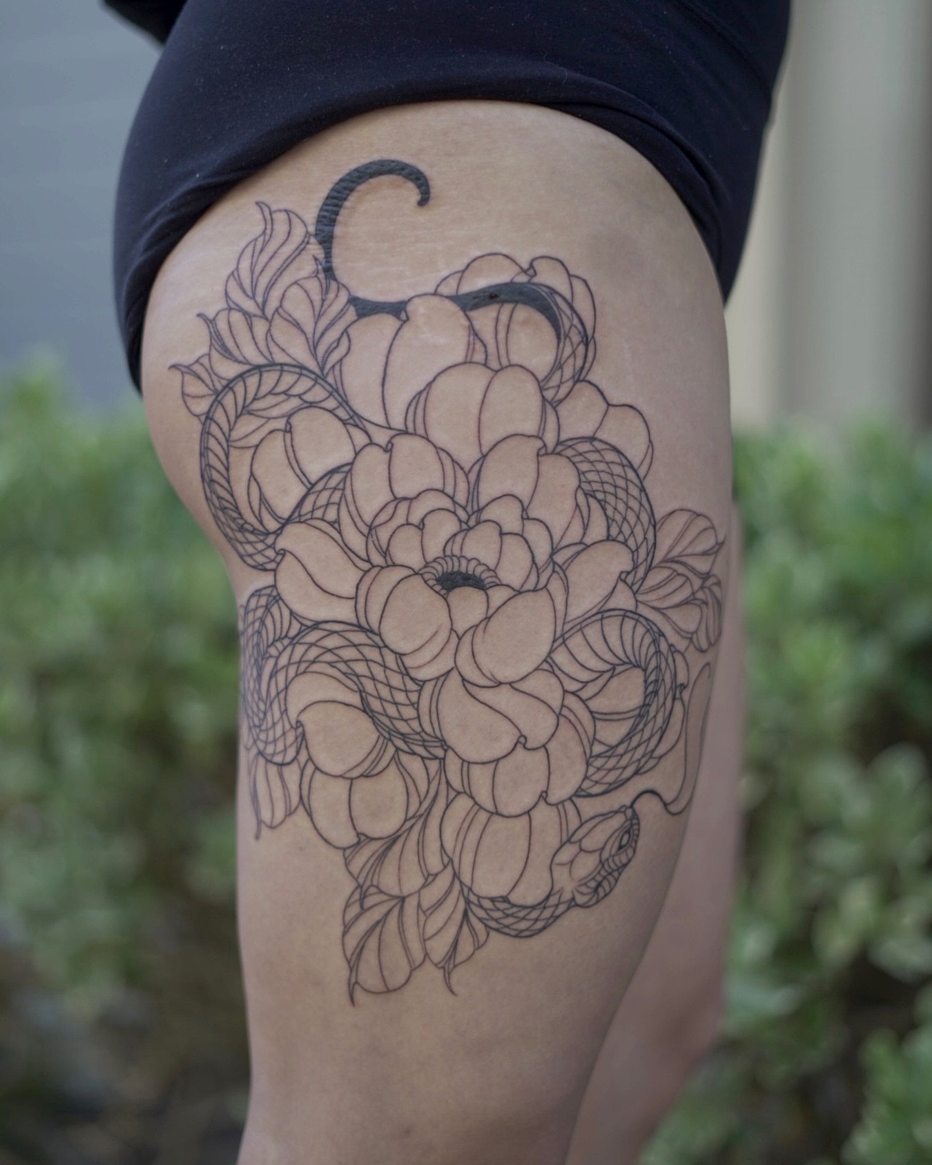 Tattoo by @david_ensoink — black_and_grey