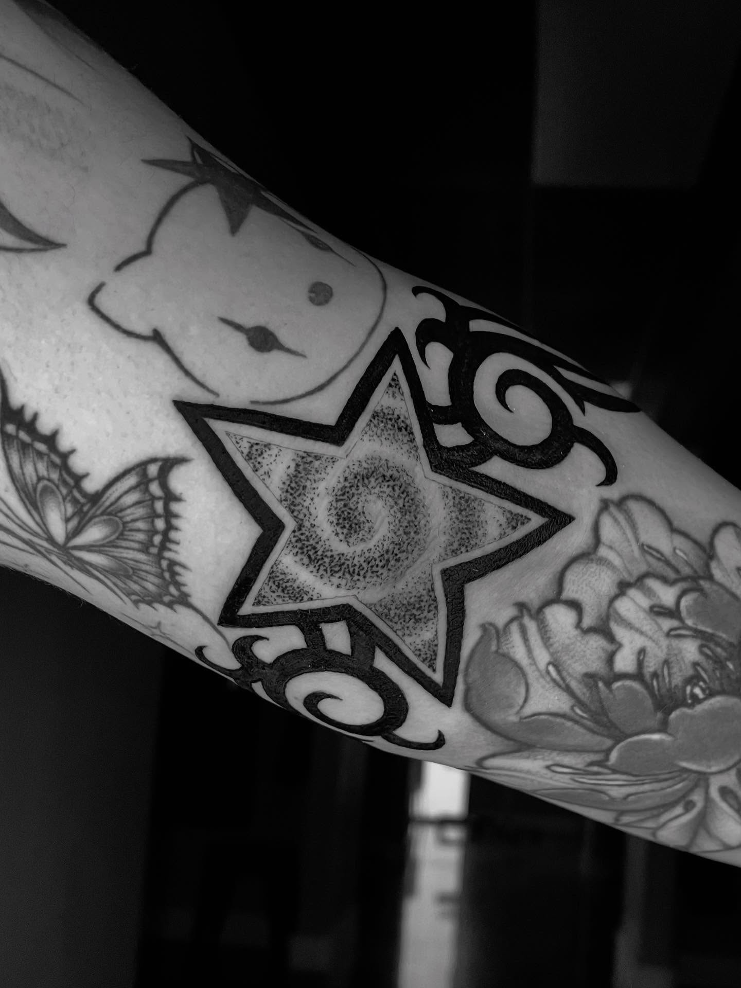 Tattoo by @xens0ul — dotwork, tribal