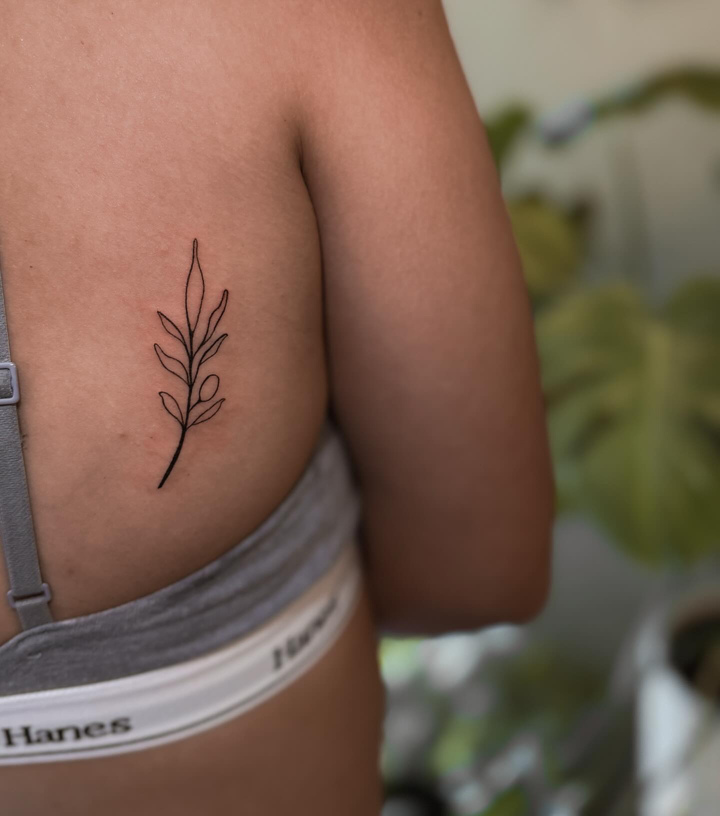 Leaf fine line tattoo by π»ππ π
ππππ Tattoo Artist, Las Vegas, Nevada