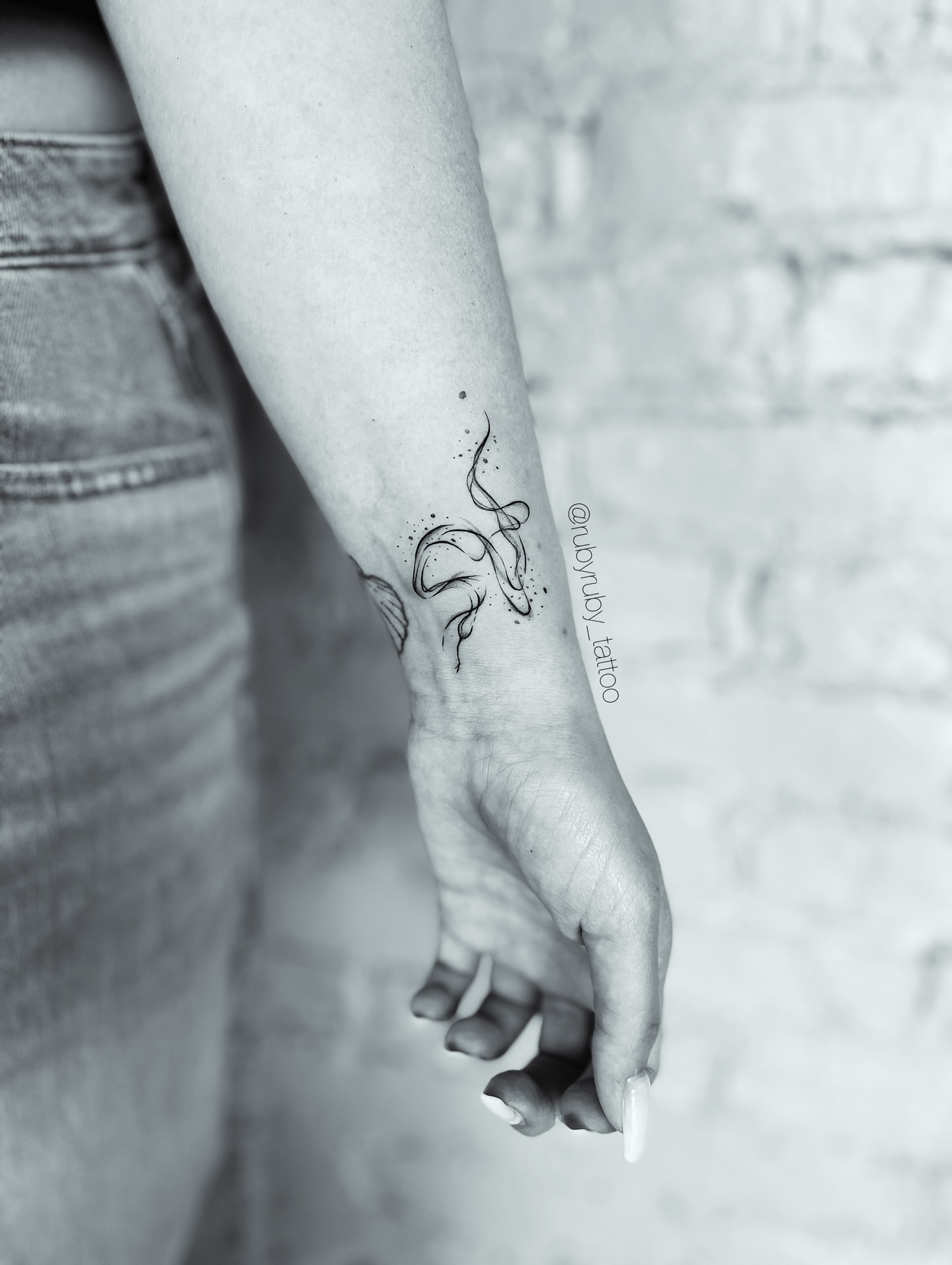 Tattoo by @rubyruby_tattoo — dotwork, minimalist