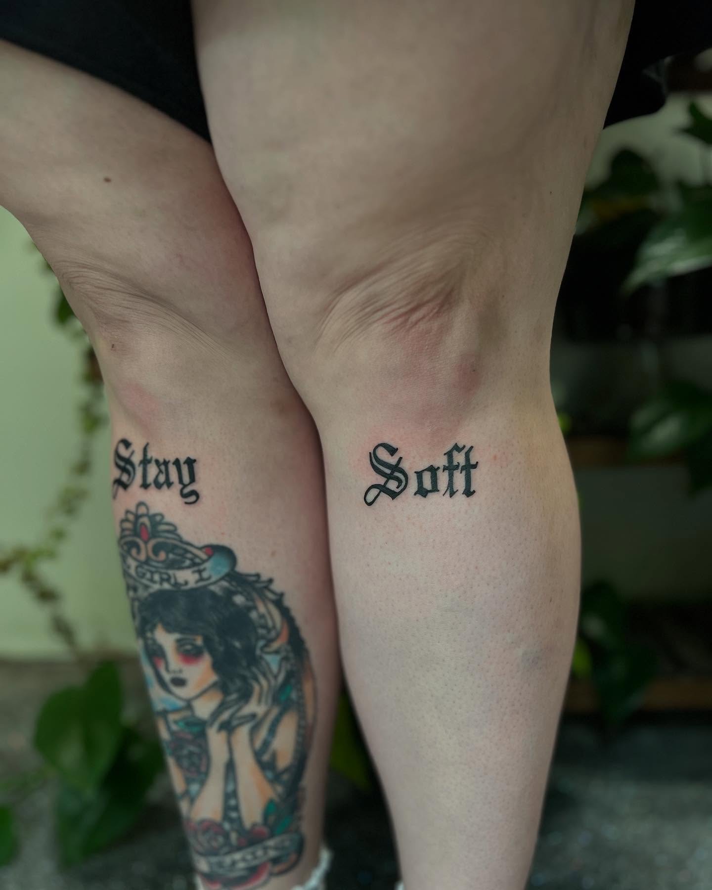 Stay soft American traditional tattoo on the thigh by 𝖑𝖎𝖑 𝖗𝖎𝖘𝖘