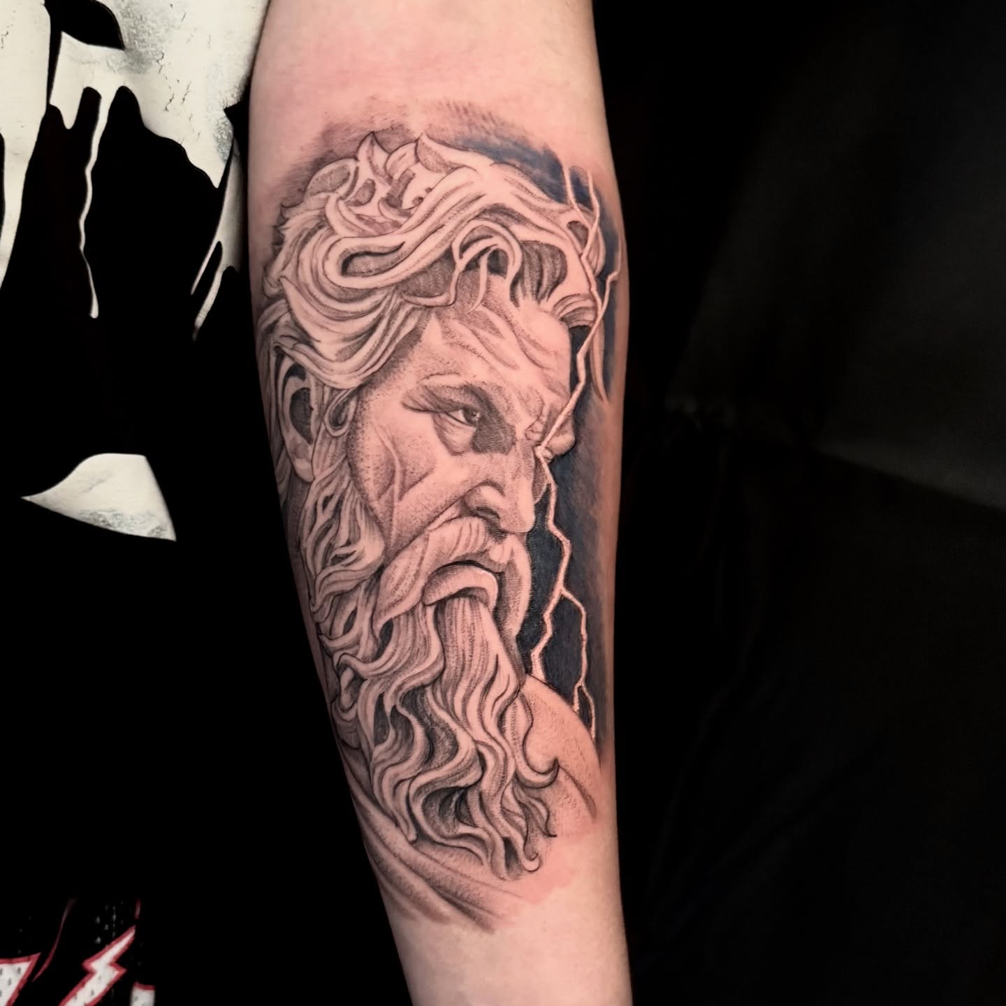 Tattoo by @tainotattoos β realism