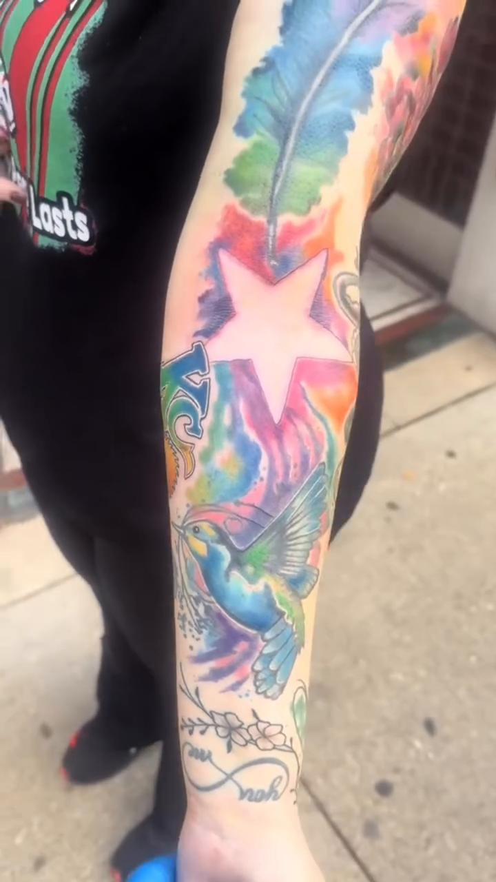 Star with feathers and birds neo-traditional tattoo by Misty Dawn Brothers, Dayton, Ohio