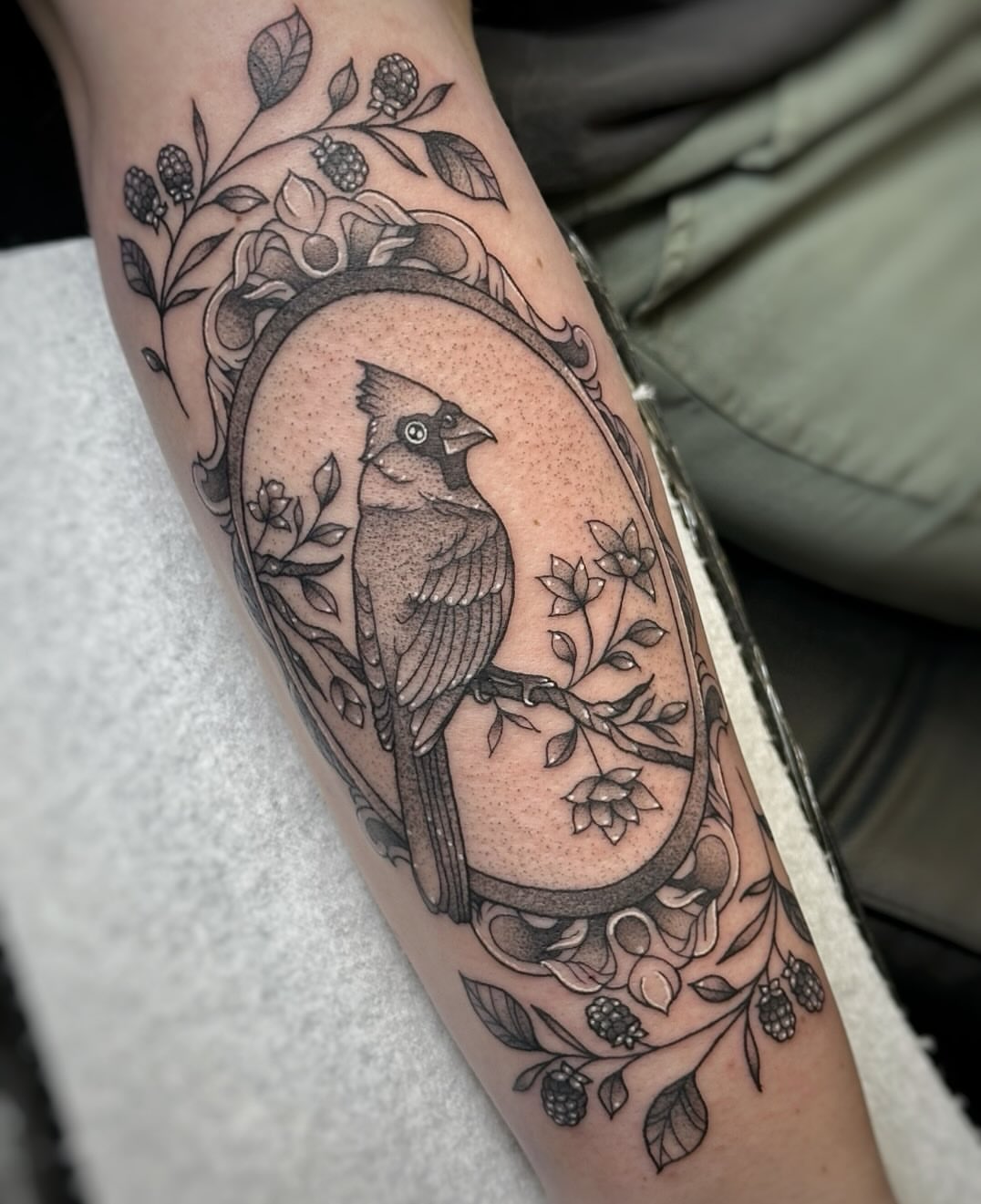 Bird dotwork tattoo on the forearm by 𓍊𓋼 Joana Diane Tattoos 𓋼𓍊