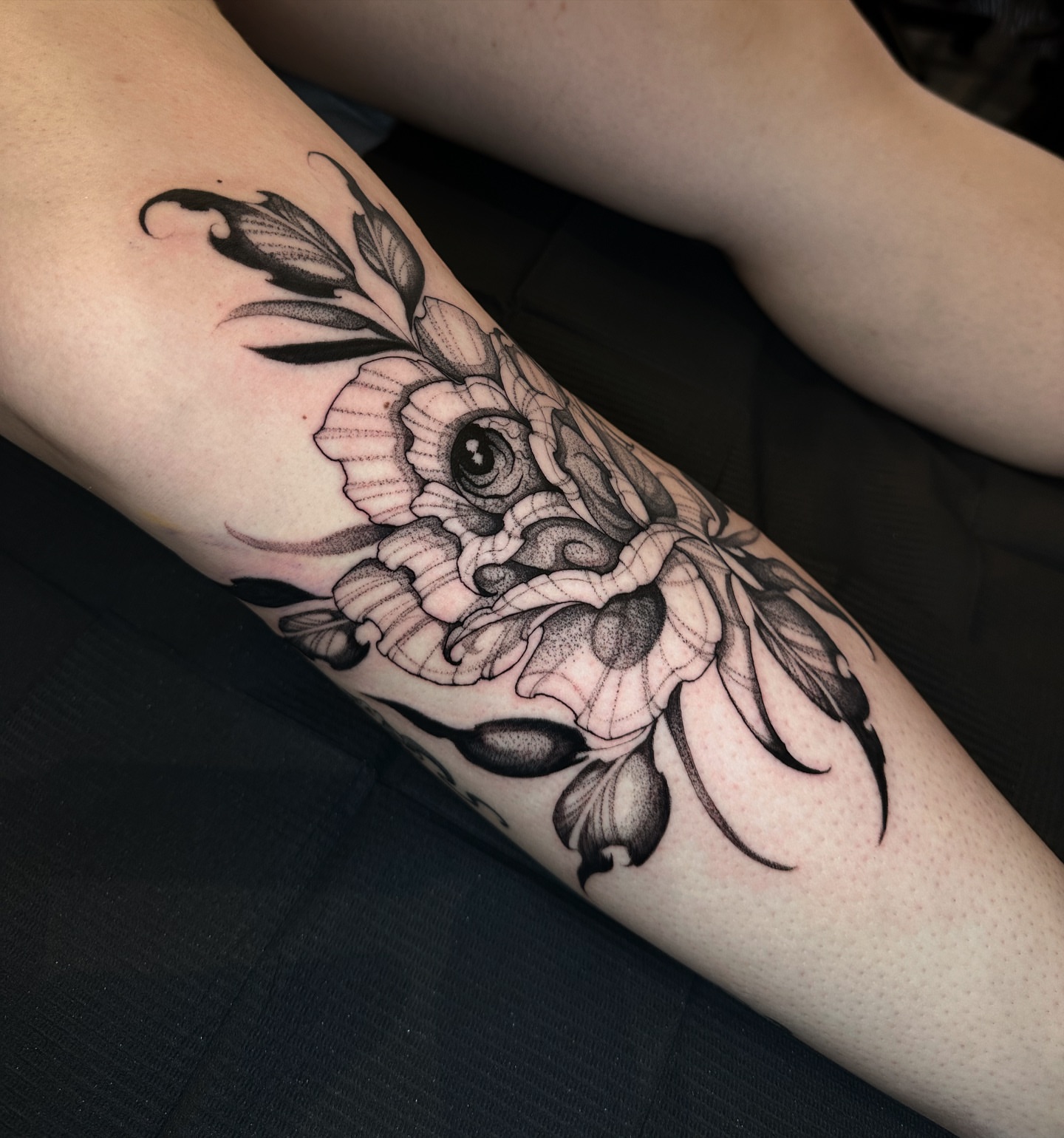 Flower black and grey tattoo on the forearm by ๐ฎ๐๐๐ ๐ท๐๐๐๐ ๐ฑ๐๐๐๐๐